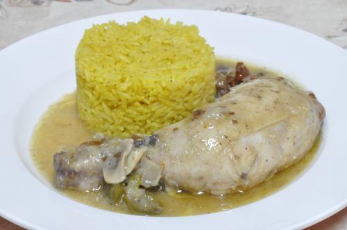 Jak uvařit kuřecí stehýnka v cizokrajné omáčce? Snadné recept, připravený za 45 - 60 minut